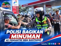 Polisi Bagikan Minuman ke Pengantre BBM Bantaeng